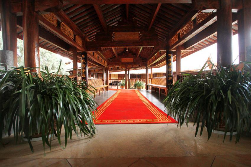 Lijiang Jinfu Hotel Екстериор снимка
