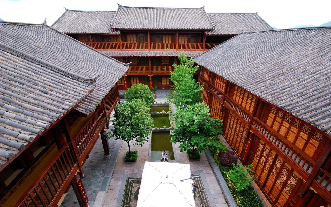 Lijiang Jinfu Hotel Екстериор снимка